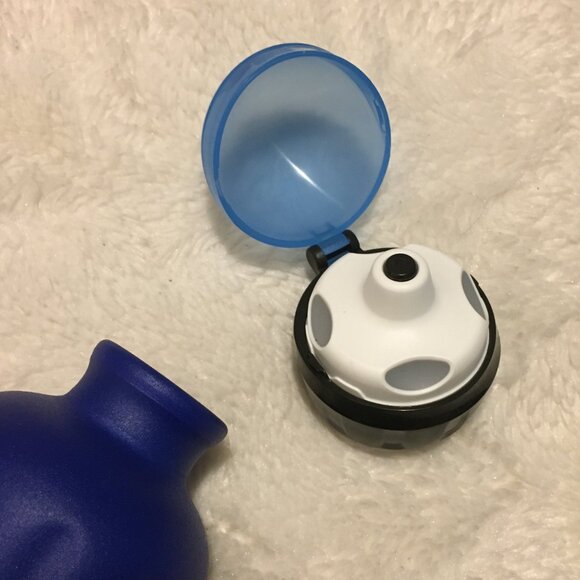 Swiss-made Sigg Metal Waterbottle - Picture 8 of 10